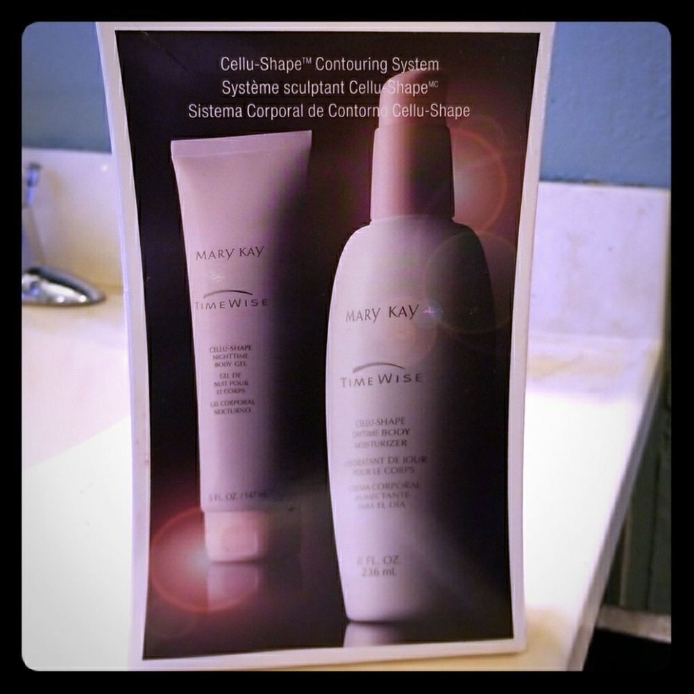 Mary Kay cellu-shape contouring system.
